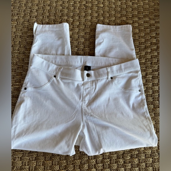 HUE Essential Denim Mid-Rise Capri Sun Women's White Jeans Sz L - Picture 7 of 14